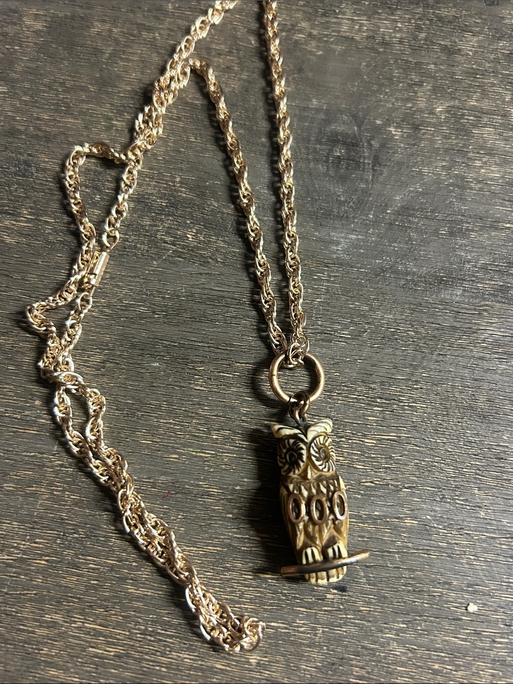 Vintage carved owl with brass detail pendant necklace‎